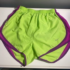 ~Women Nike Athletic Shorts Size:M